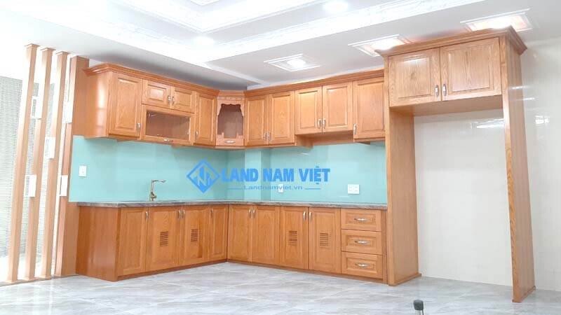 Tủ bếp gỗ tự nhiên cao cấp chịu nước chống mối mọt